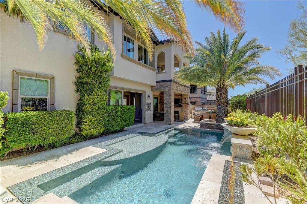 355 Nola, Las Vegas, NV 89138