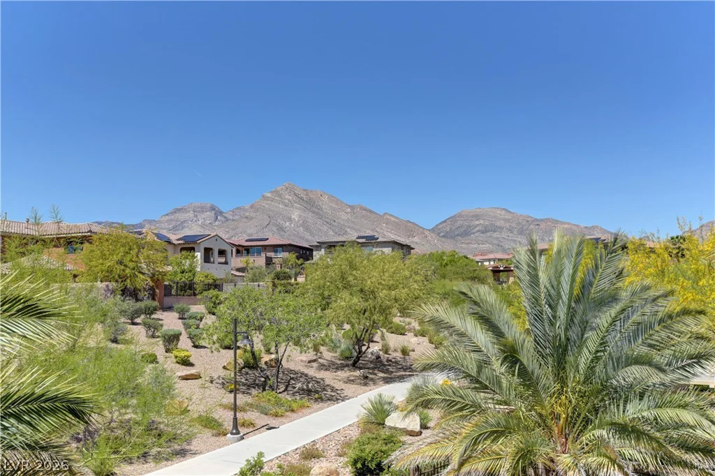 355 Nola, Las Vegas, NV 89138