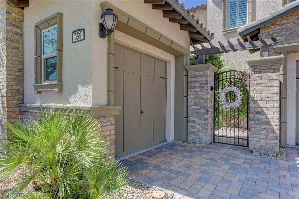 355 Nola, Las Vegas, NV 89138