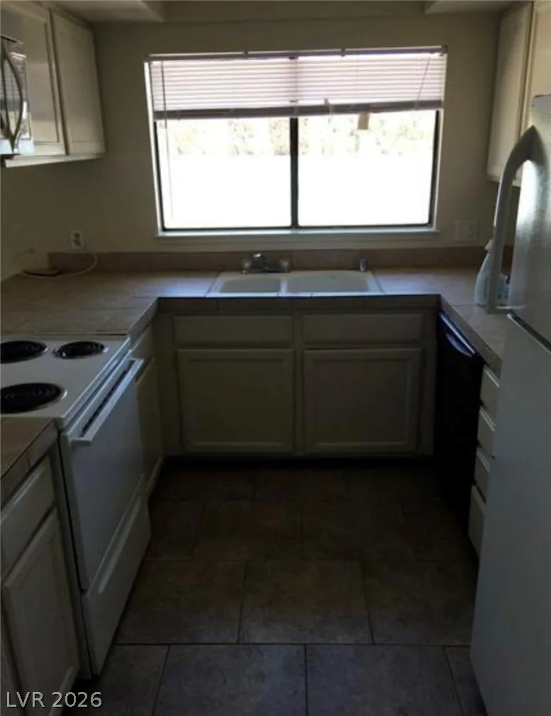 3948 APPLECREST, Las Vegas, NV 89108