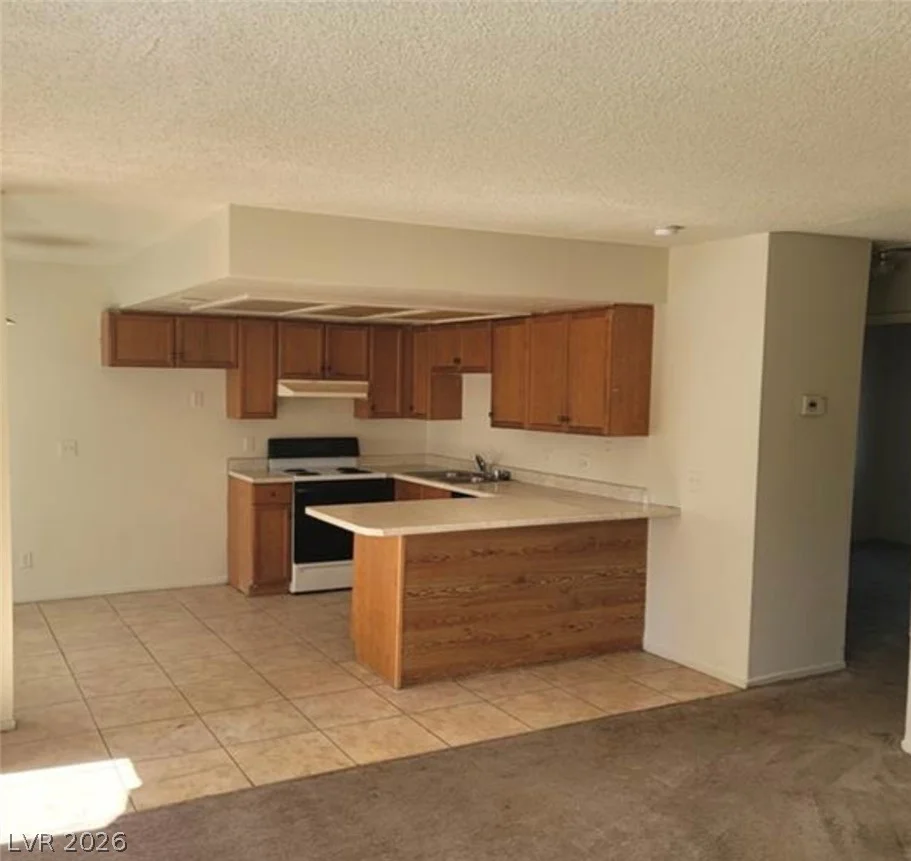 4300 Lamont, Las Vegas, NV 89115