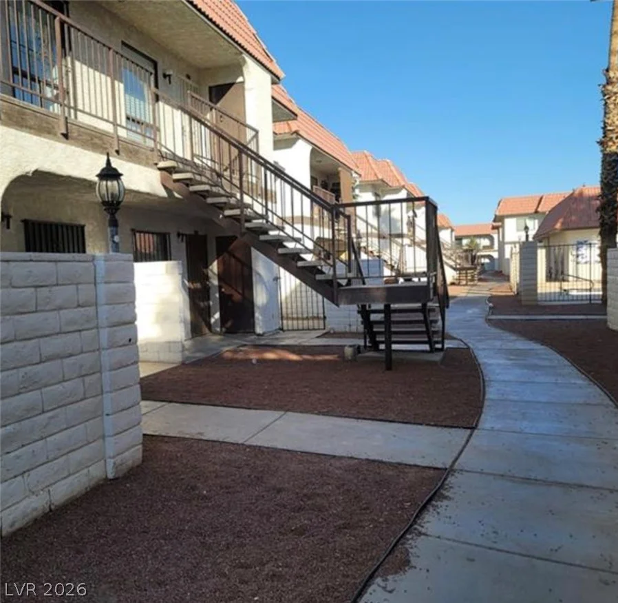 4300 Lamont, Las Vegas, NV 89115