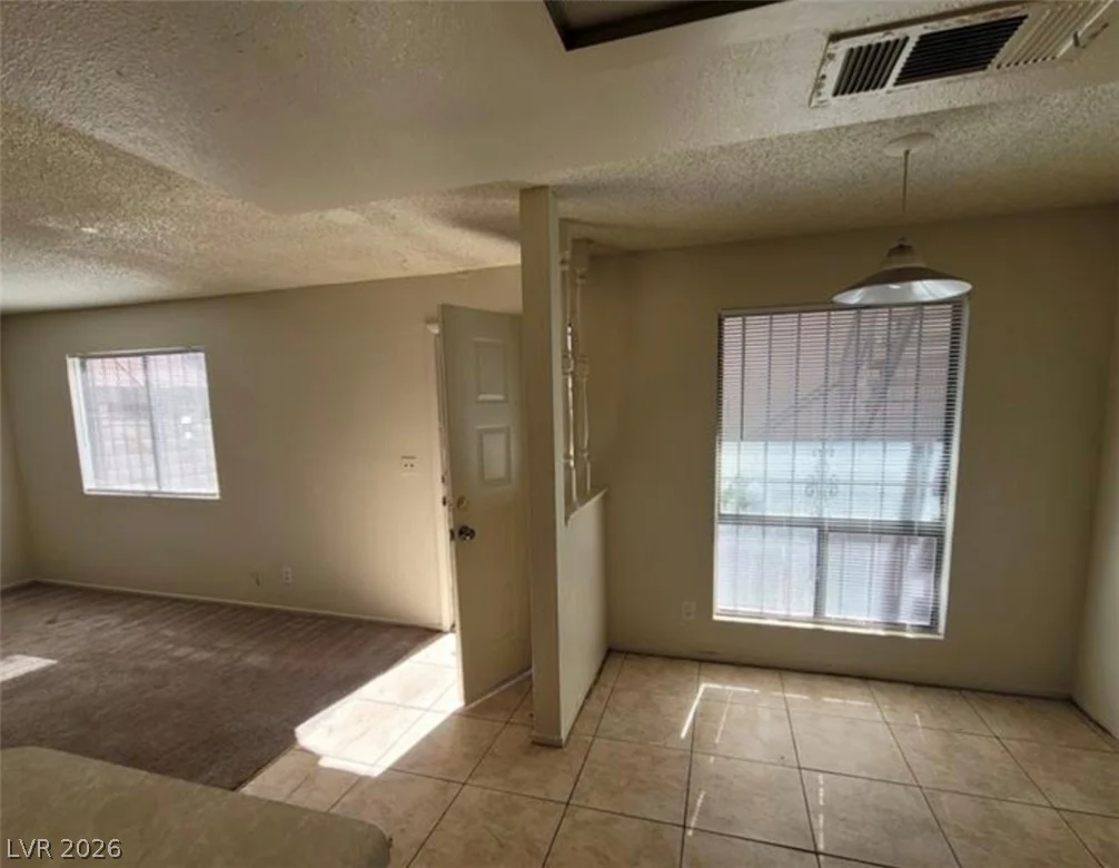 4300 Lamont, Las Vegas, NV 89115