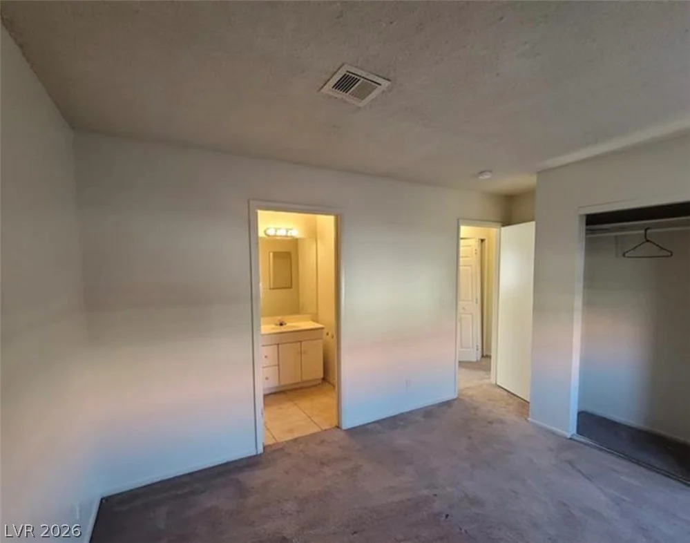 4300 Lamont, Las Vegas, NV 89115