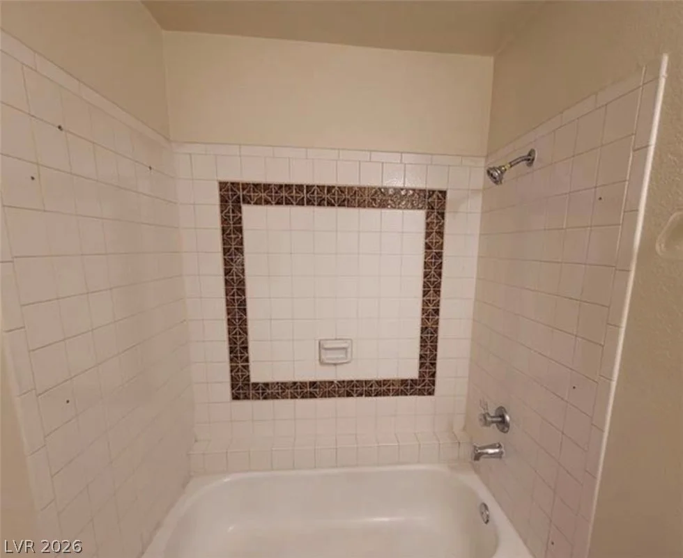 4300 Lamont, Las Vegas, NV 89115