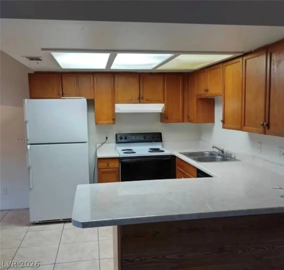 4300 Lamont, Las Vegas, NV 89115
