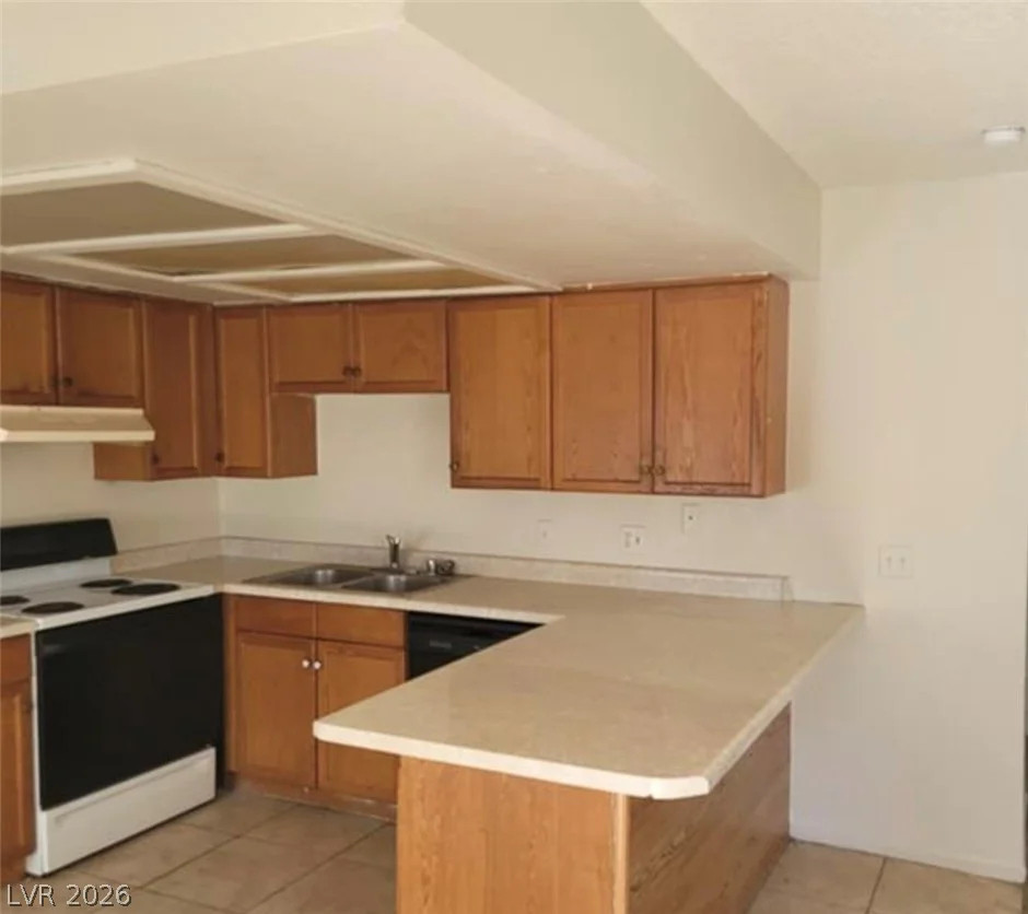 4300 Lamont, Las Vegas, NV 89115