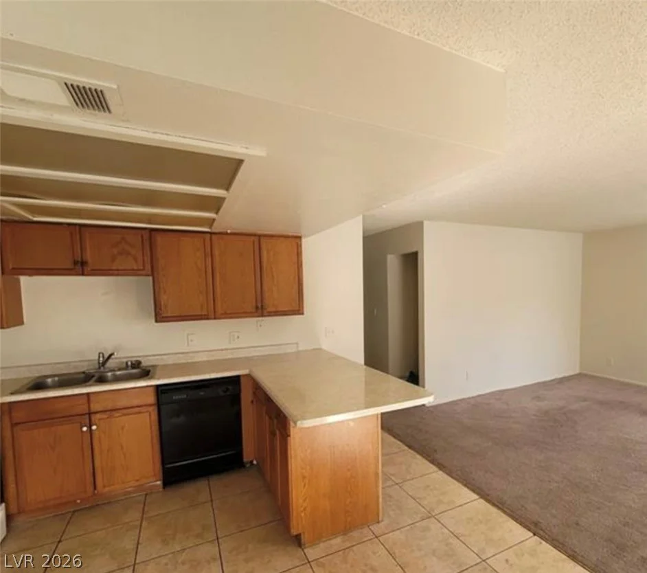 4300 Lamont, Las Vegas, NV 89115