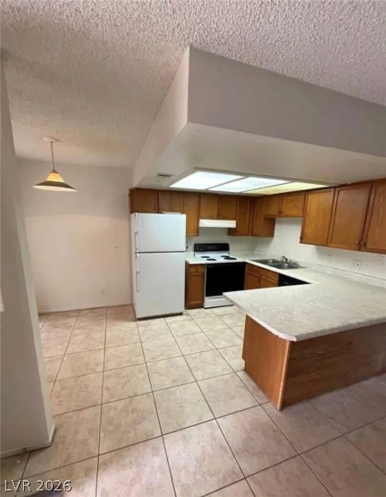4300 Lamont, Las Vegas, NV 89115
