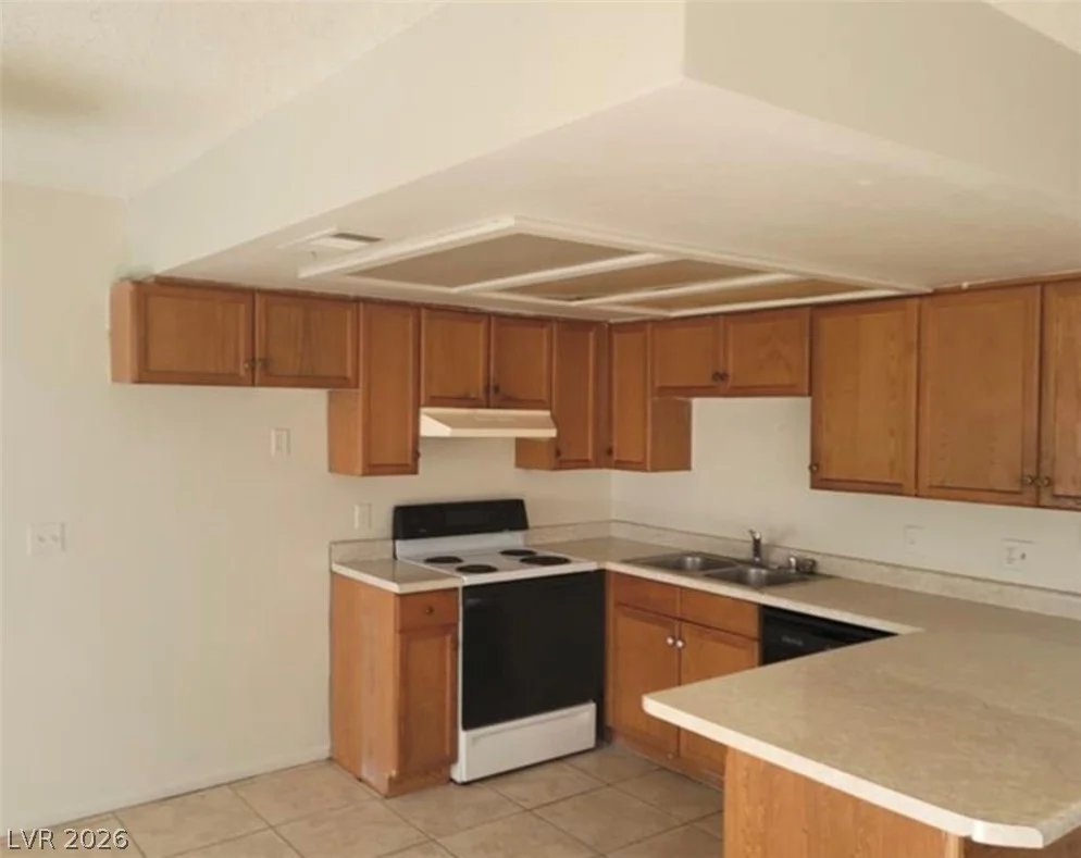 4300 Lamont, Las Vegas, NV 89115