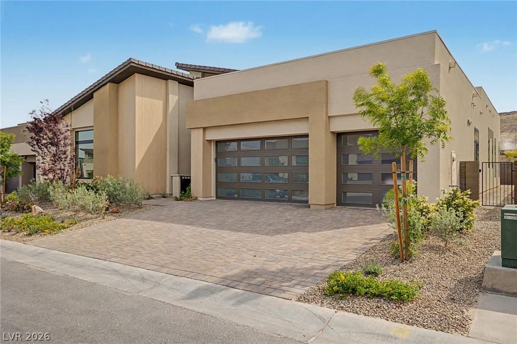 10865 Agate Cliffs, Las Vegas, NV 89135
