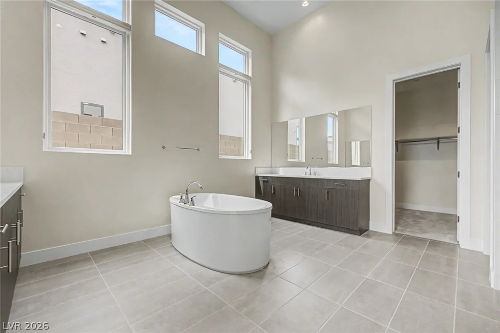 10865 Agate Cliffs, Las Vegas, NV 89135