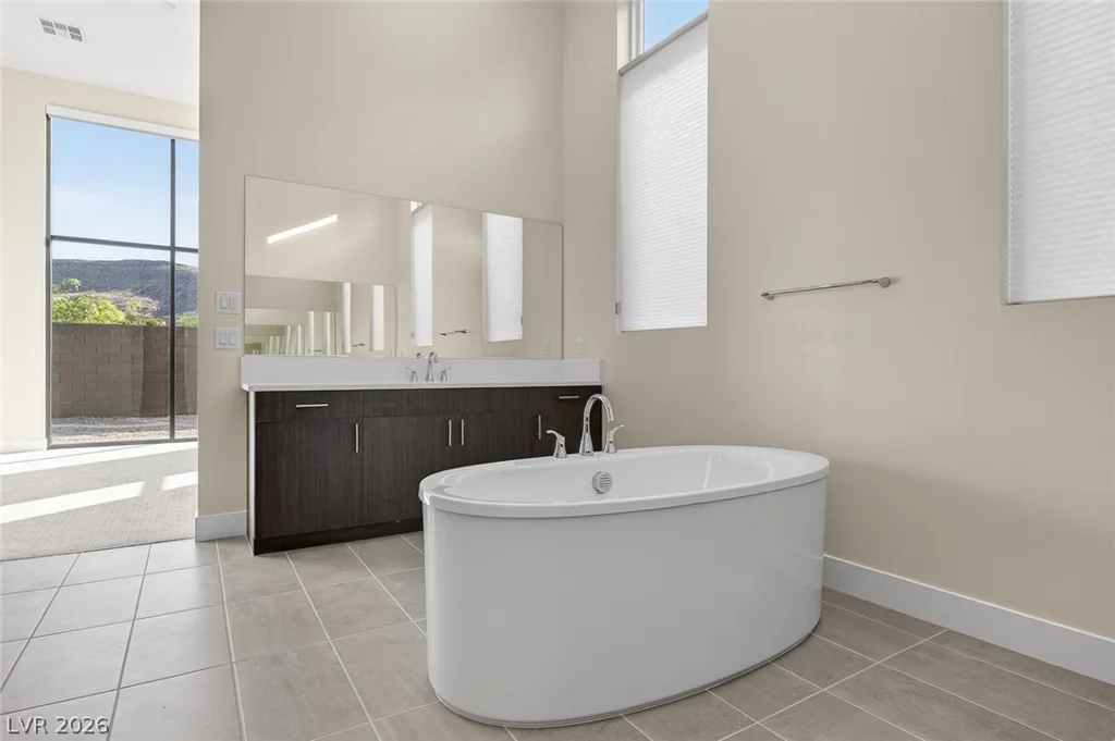 10865 Agate Cliffs, Las Vegas, NV 89135