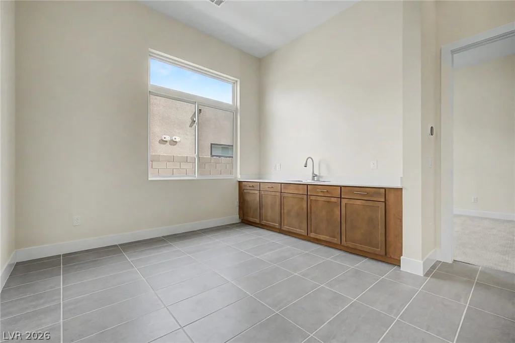 10865 Agate Cliffs, Las Vegas, NV 89135
