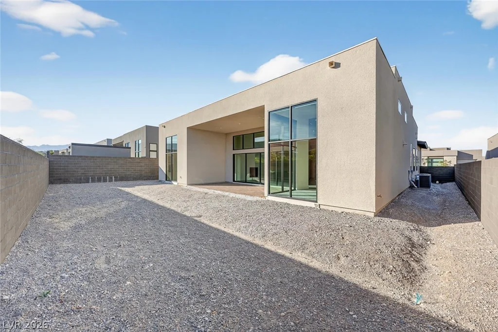 10865 Agate Cliffs, Las Vegas, NV 89135