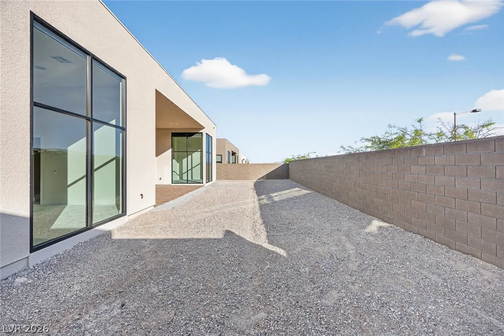 10865 Agate Cliffs, Las Vegas, NV 89135