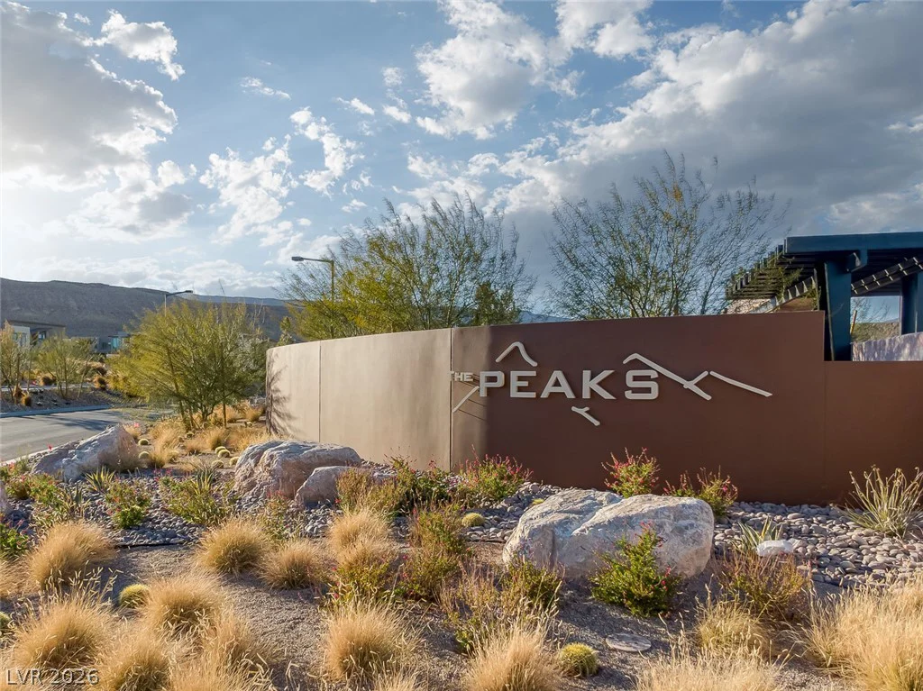 10865 Agate Cliffs, Las Vegas, NV 89135