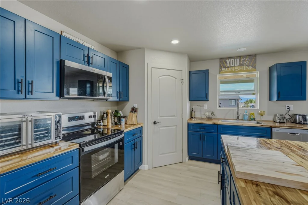 921 Leffner, Pahrump, NV 89060