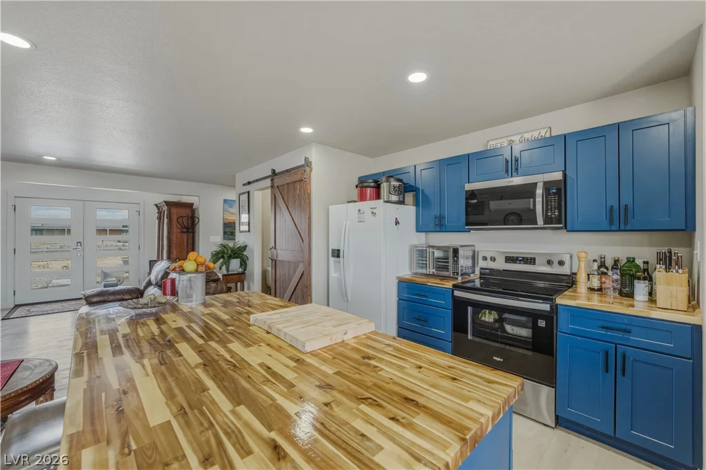 921 Leffner, Pahrump, NV 89060