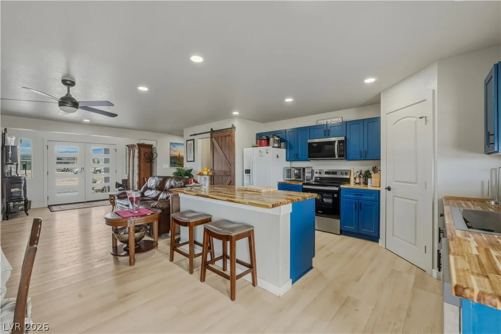921 Leffner, Pahrump, NV 89060