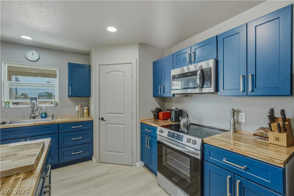951 Leffner, Pahrump, NV 89060