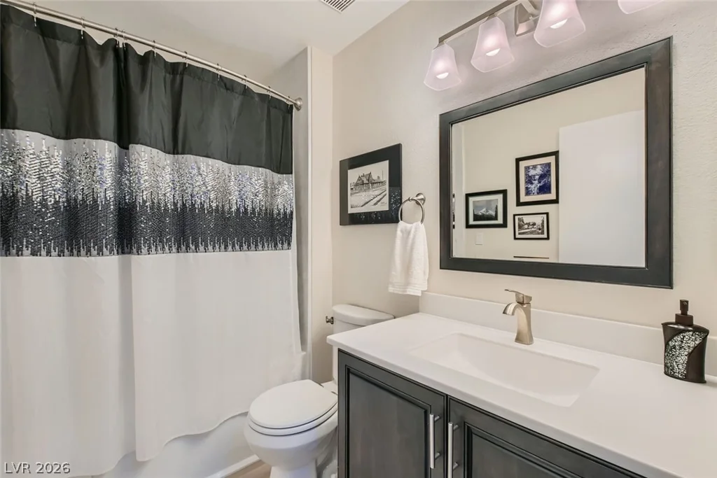 2740 Desert Crystal, Las Vegas, NV 89134