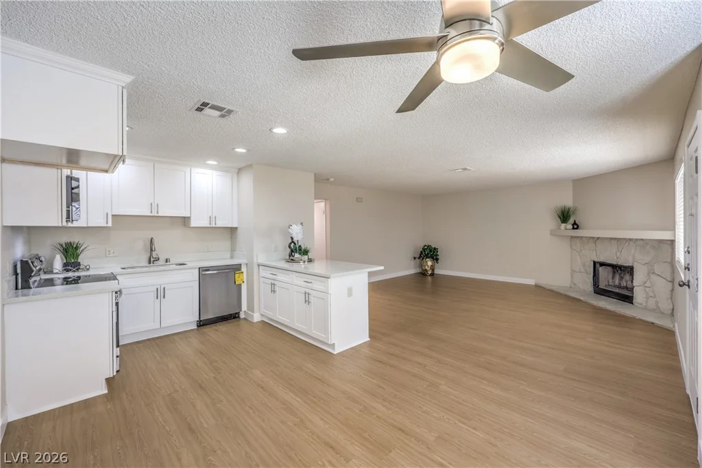 7940 Decker Canyon, Las Vegas, NV 89128