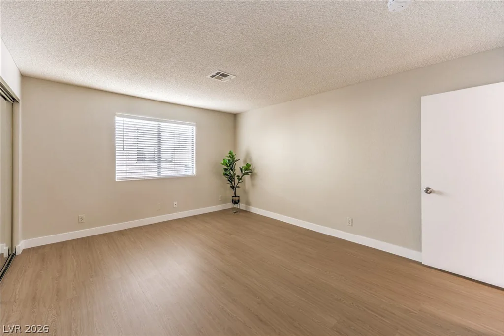7940 Decker Canyon, Las Vegas, NV 89128