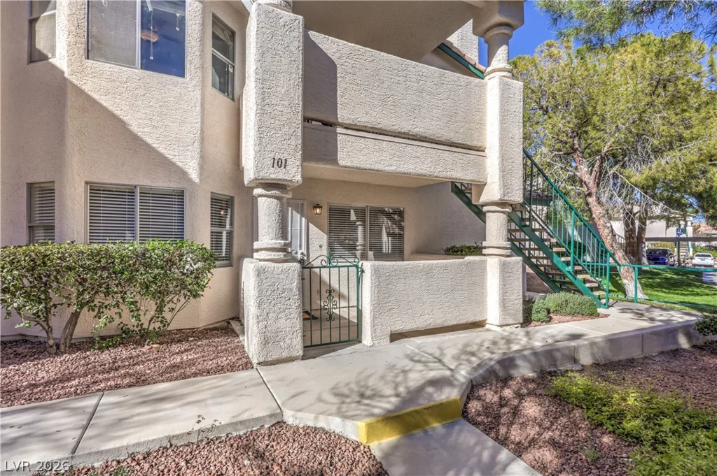 7940 Decker Canyon, Las Vegas, NV 89128