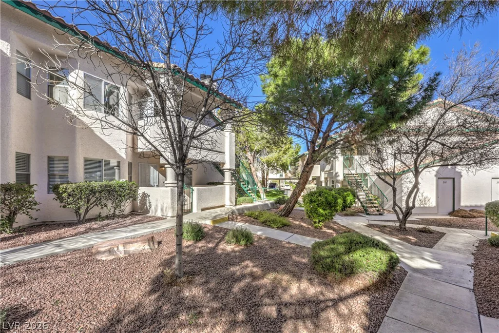 7940 Decker Canyon, Las Vegas, NV 89128