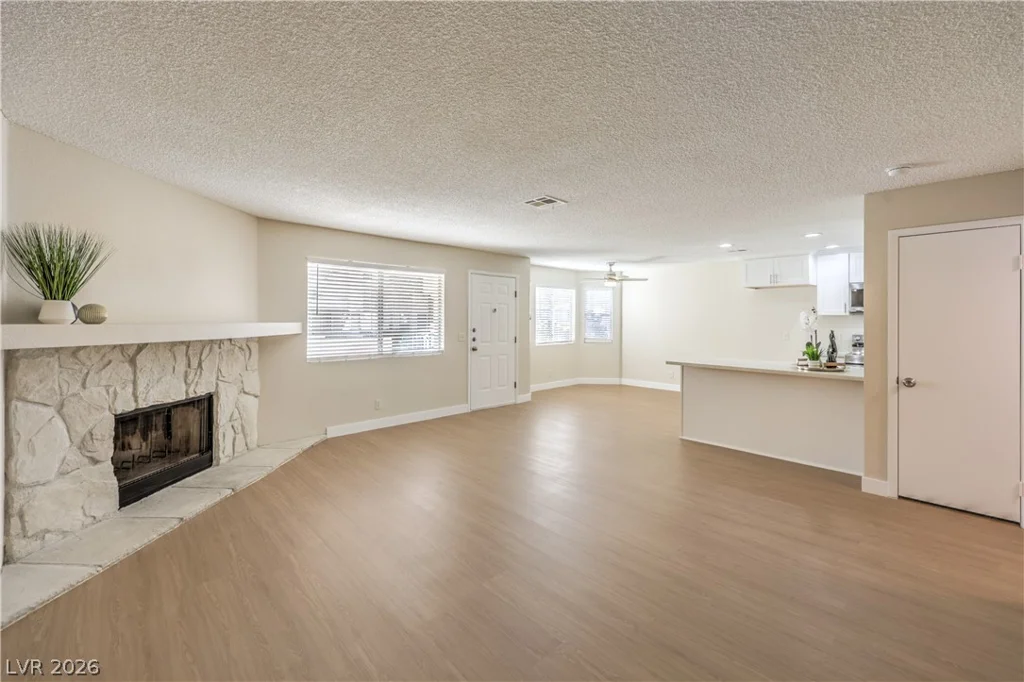 7940 Decker Canyon, Las Vegas, NV 89128