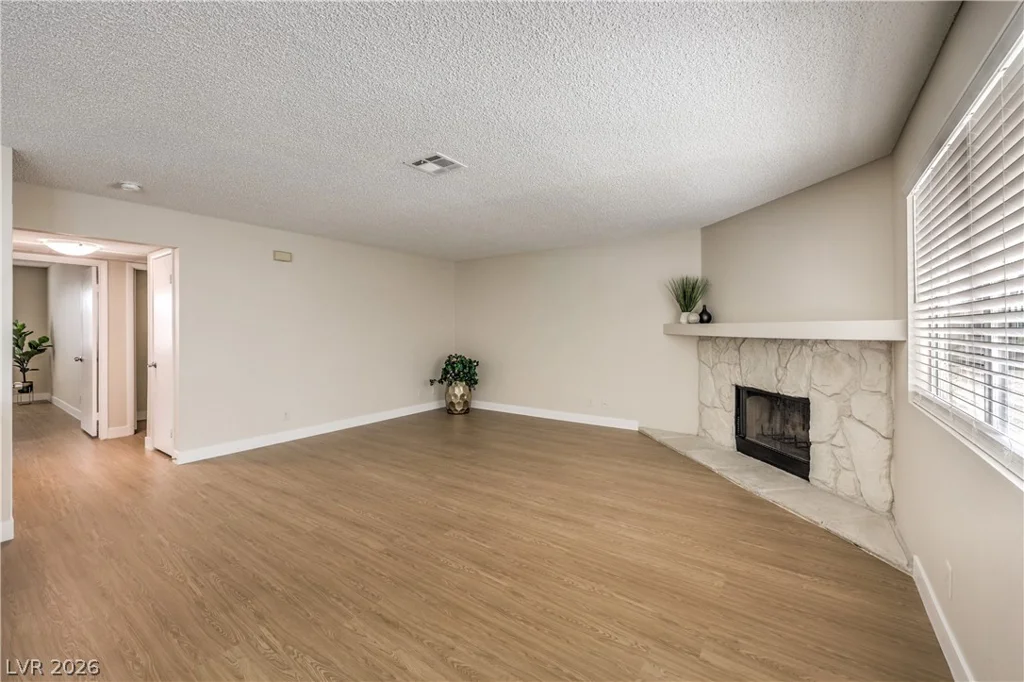 7940 Decker Canyon, Las Vegas, NV 89128