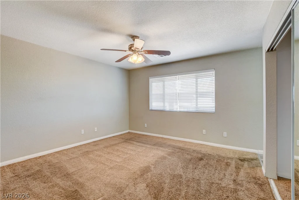 2510 Paradise Village, Las Vegas, NV 89120