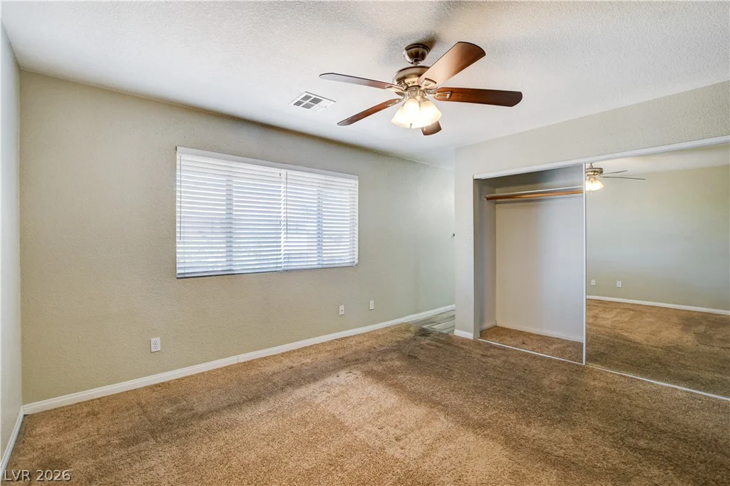 2510 Paradise Village, Las Vegas, NV 89120