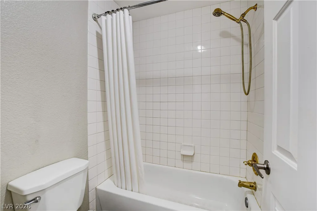 2510 Paradise Village, Las Vegas, NV 89120
