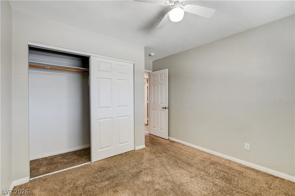 2510 Paradise Village, Las Vegas, NV 89120