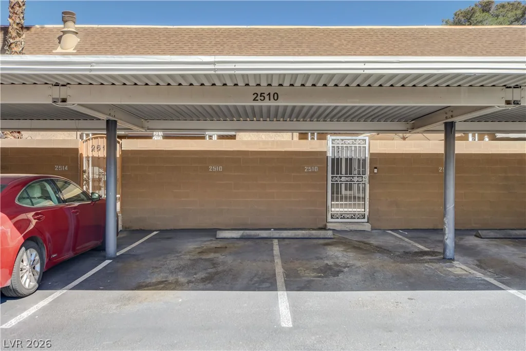 2510 Paradise Village, Las Vegas, NV 89120