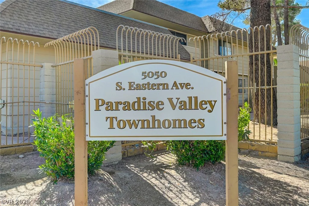 2510 Paradise Village, Las Vegas, NV 89120