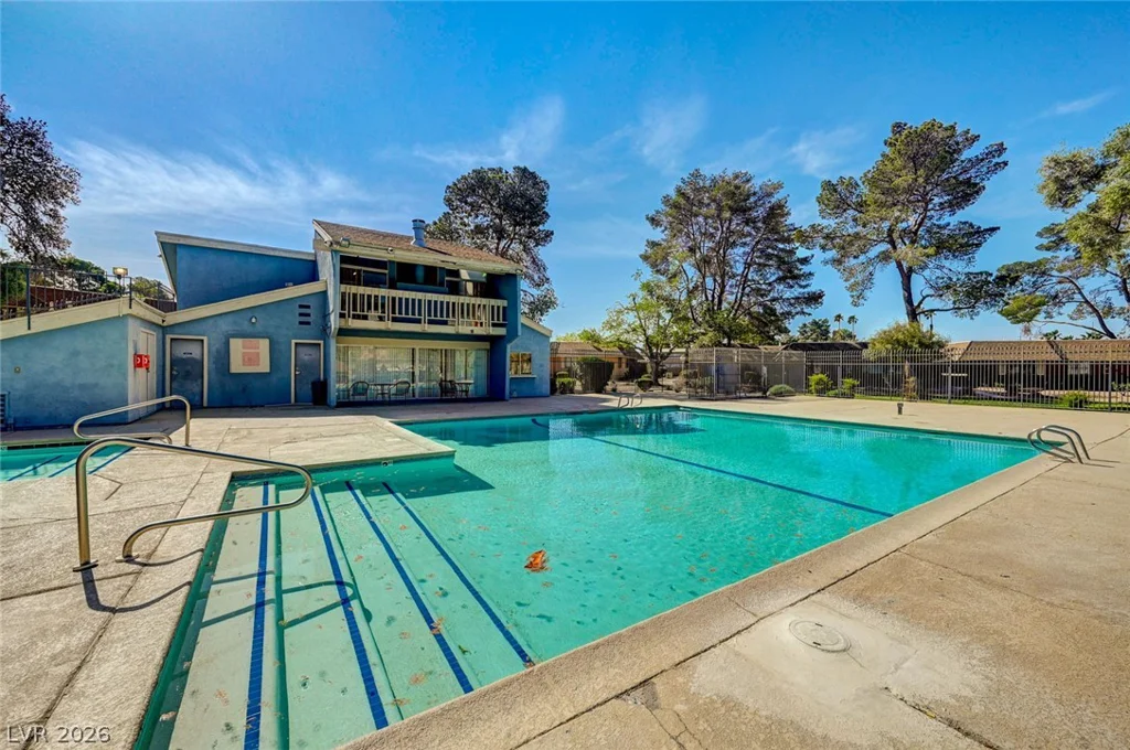 2510 Paradise Village, Las Vegas, NV 89120