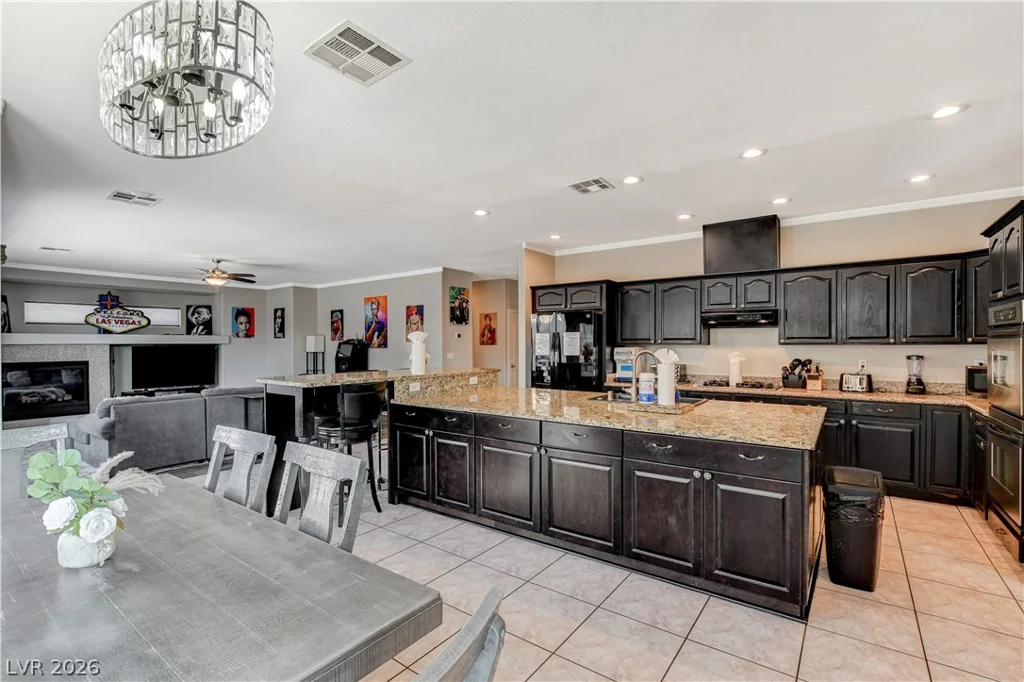 6804 Philippe Allen, Las Vegas, NV 89110