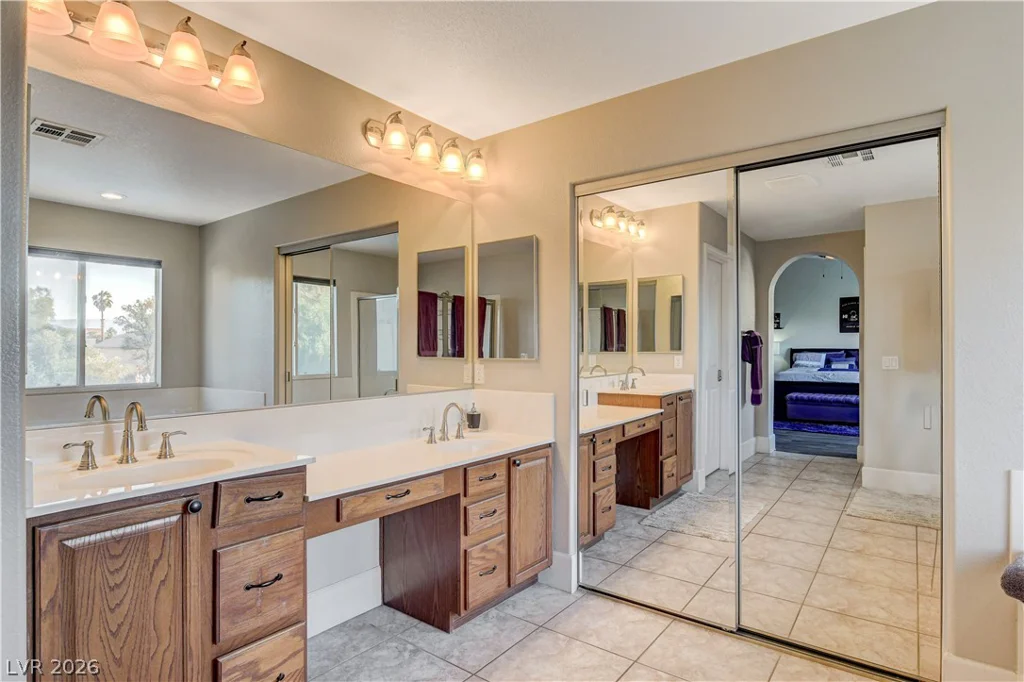 6804 Philippe Allen, Las Vegas, NV 89110