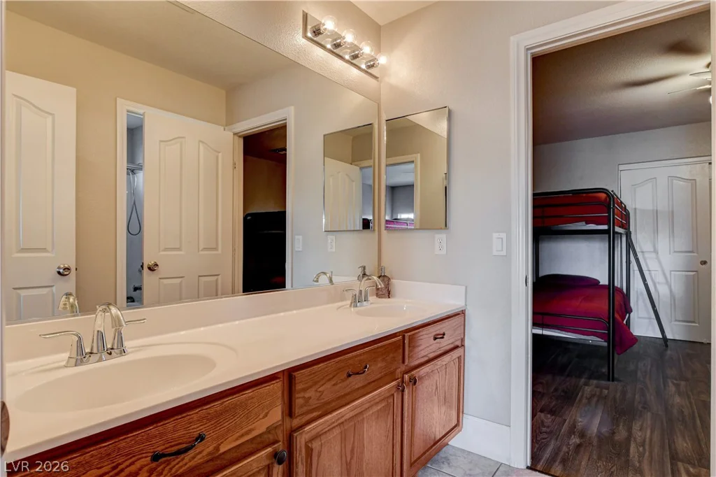 6804 Philippe Allen, Las Vegas, NV 89110