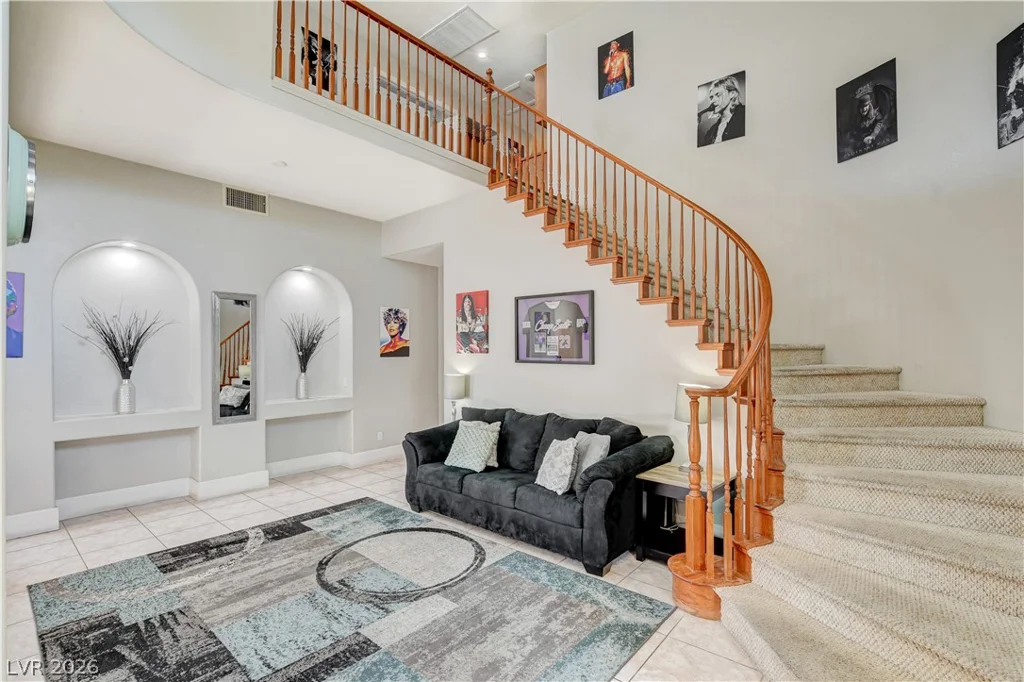 6804 Philippe Allen, Las Vegas, NV 89110