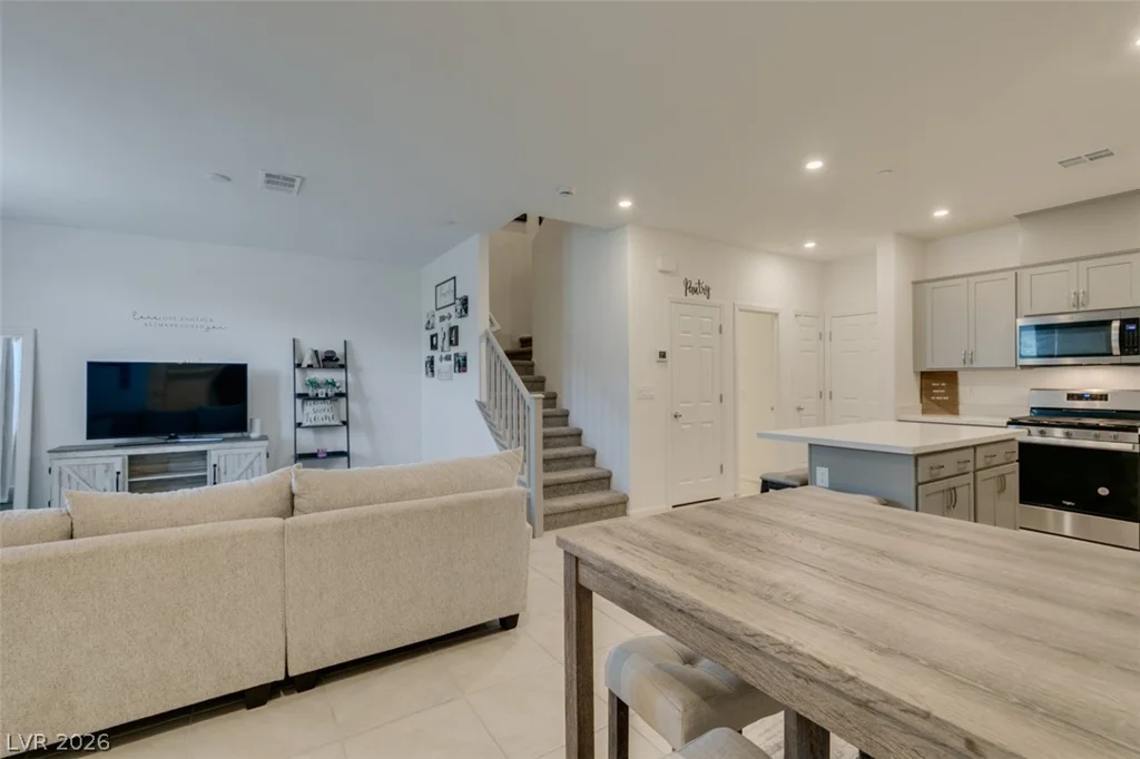 661 Bellus, Henderson, NV 89015