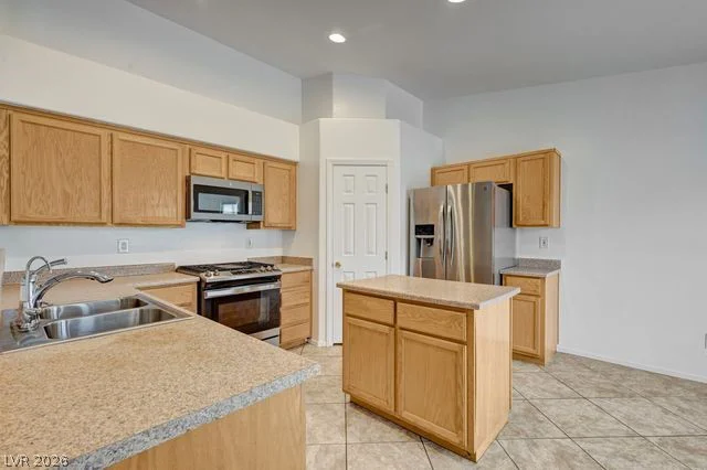 6924 Hazelnut Garden, Las Vegas, NV 89131