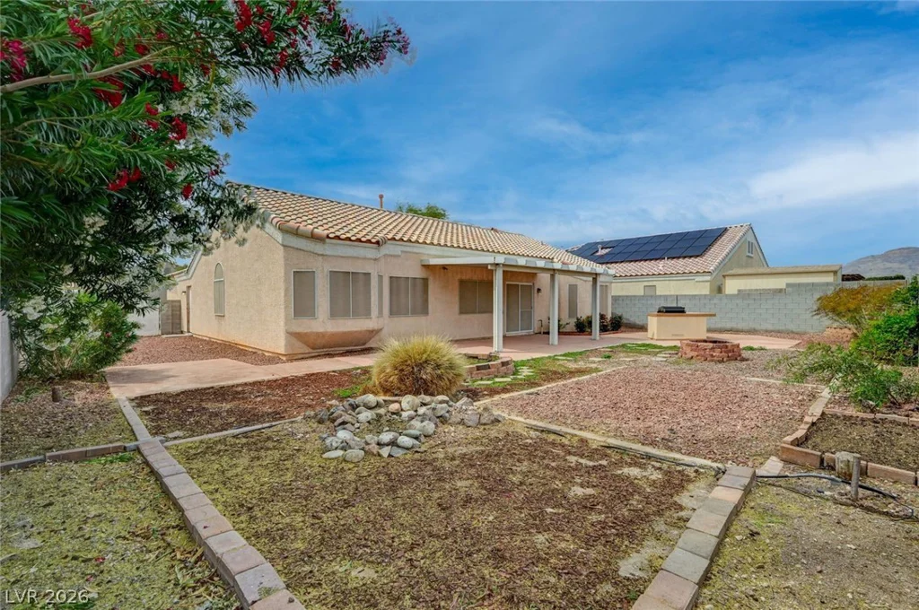 6924 Hazelnut Garden, Las Vegas, NV 89131
