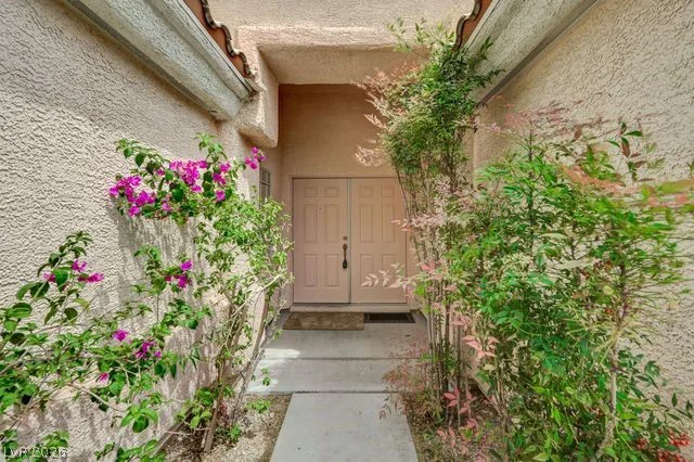 6924 Hazelnut Garden, Las Vegas, NV 89131