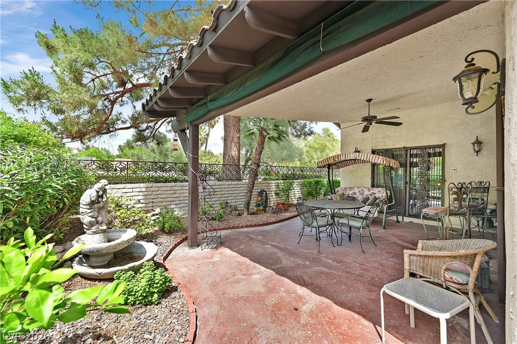 3016 Calle De Laredo, Las Vegas, NV 89102