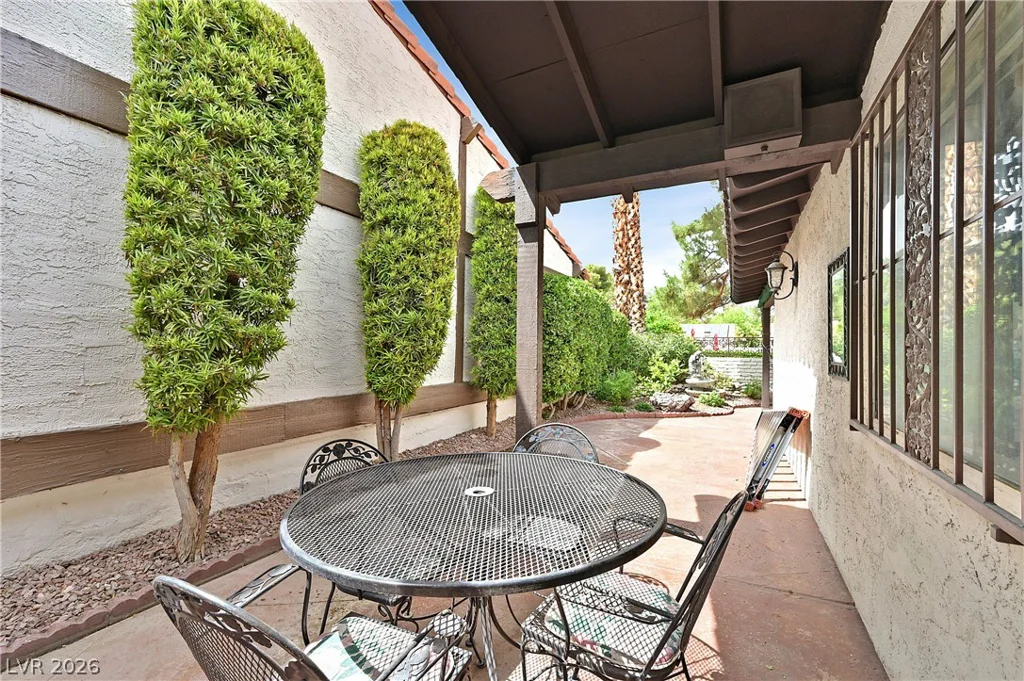 3016 Calle De Laredo, Las Vegas, NV 89102
