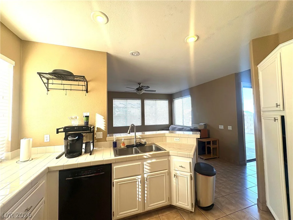 9644 Towngate, Las Vegas, NV 89129